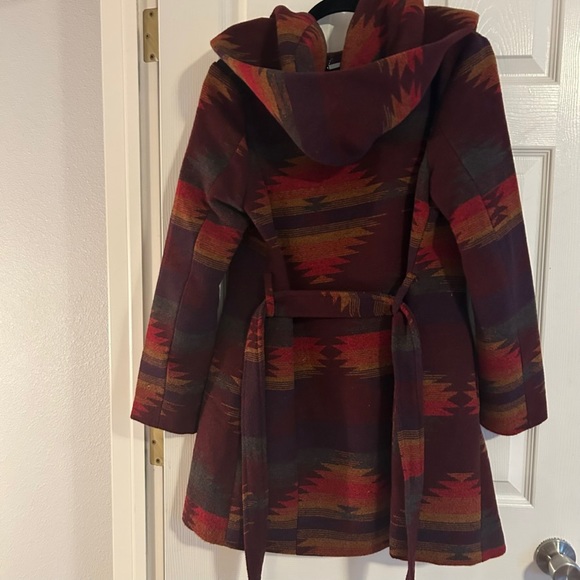 Steve Madden Ruby Blanket Wrap Coat Size Medium - Picture 2 of 5
